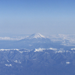 Le mont Fuji, Fujisan 富士山, vu d'avion © Aventure Japon